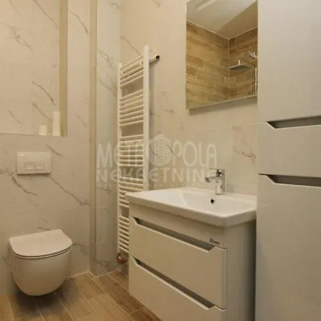 Penthouse Premium Deluxe With Free Garage דירה